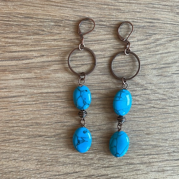 HAND CRAFTED HOOP EARRINGS SHOULDER DUSTER PIERCED Turquoise on Antiqued Copper - Picture 6 of 14